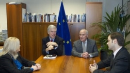 Edita Tahiri, Borislav Stefanović i Robert Kuper na pregovorima, novembar 2011.
