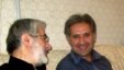 سید علی موسوی حبیبی (راست) در کنار میرحسین موسوی