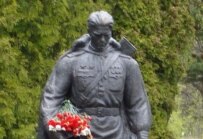 Soviet-era monument at center of Estonia-Russia tensions. (RFE/RL)