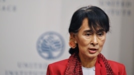Aung San Suu Kyi gjatë vizitës në Washington, DC, (18 shtator 2012)