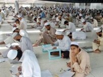 Karachi's Jamia Benoria seminary in mid-2006