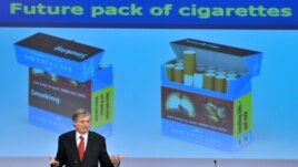 Comisarul european pentru sănătate Tonio Borg vorbește presei despre Directiva produselor din tabac a Comisiei Europene, Bruxelles, 19 decembrie 2012
