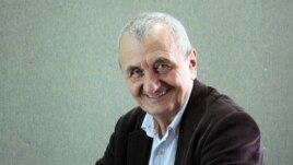 Arcadie Barbăroșie, la o dezbatere în studioul Europei Libere