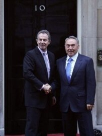 Blair (left) with Nazarbaev at 10 Downing Street on November 21 (AFP)