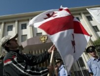 Georgian opposition parties protest in front of the Russian Embassy (file photo) (epa)