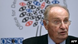 Қазақстандағы кезектен тыс парламент сайлауын бақылау жөніндегі ЕҚЫҰ/ДИАҚБ миссиясы басшысы Борис Фрлец.