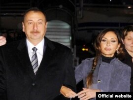 Президент Азербайджана с супругой