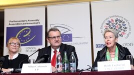 Armenia - Karin Woldseth (L), Milan Cabrnoch (C) and Heidi Tagliavini, heads of an international mission to monitor the 2013 Armenian presidential election, at a news conference in Yerevan, 19Feb2013.