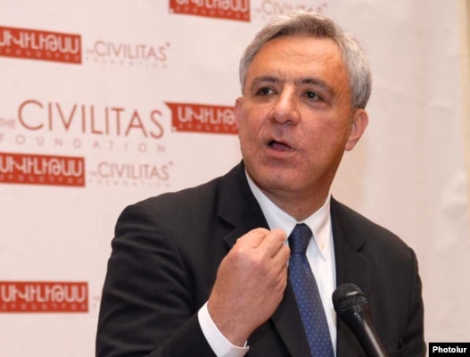 Armenia -- Former Foreign Minister Vartan Oskanian speaks at an event organized by his Civiltas Foundation, undated.