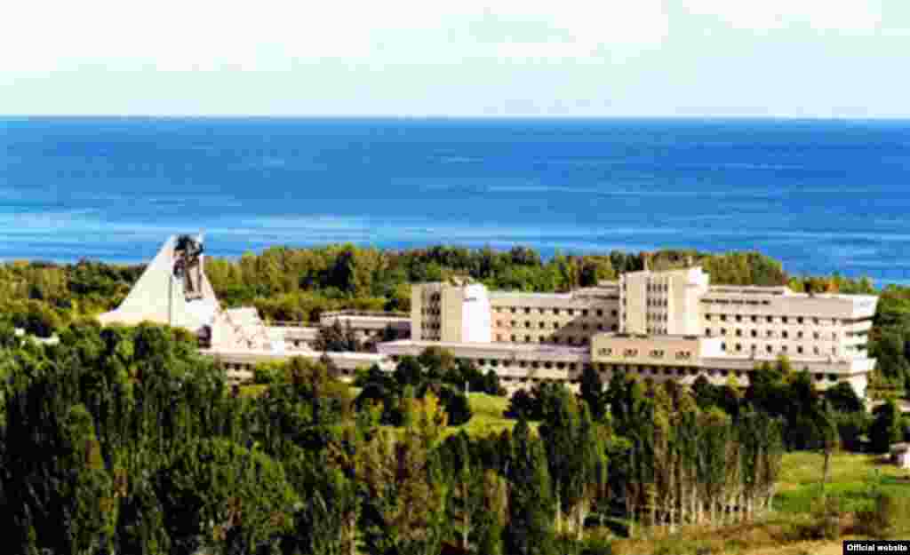 The Aurora sanatorium beside Lake Issyk Kul