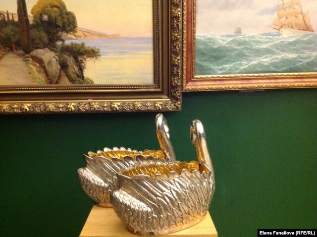 E6692268-49A6-4983-8FAE-95613804CEBB_w64