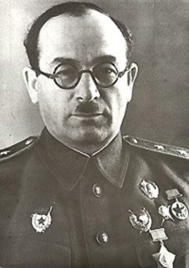 Генерал (впоследствии Главный маршал) бронетанковых войск Павел Ротмистров