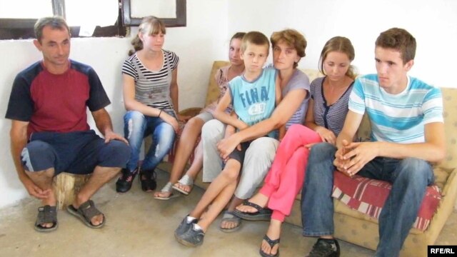 Porodica Jevtić na okupu