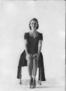 Антонина Тумковская, Нью-Йорк, 1948. Фото Fred Melton.
