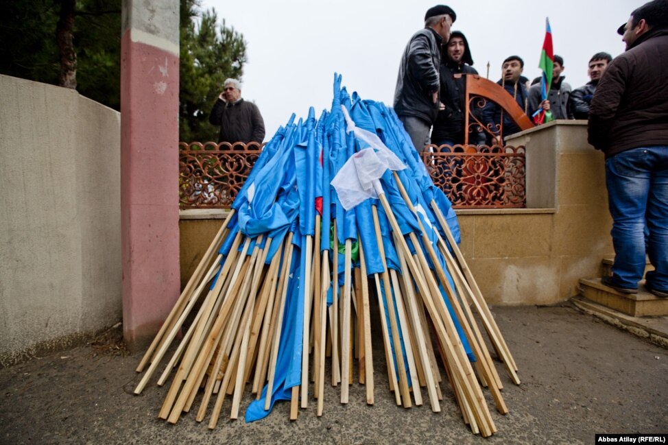 E81B2F9E-37E4-4200-AE94-116A5105AB10_w97