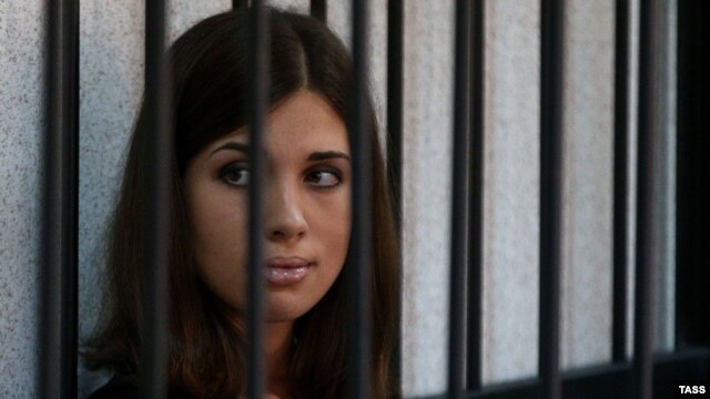 Участница группы Pussy Riot Надежда Толоконникова 