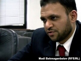 АҚШ президентінің Ислам конференциясы ұйымындағы арнайы өкілі Рашад Хусейн. Алматы, 13 ақпан 2011 жыл.