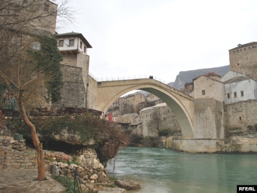 Mostar, arhiv, foto: Midhat Poturović
