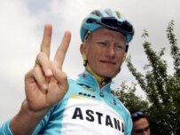 Alexander Vinokourov, shown training on June 29, hopes to be allowed to improve on his third-place finish of 2005 (epa)