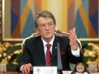 Yushchenko's April 2 decree has left Ukrainian politics at a virtual standstill (epa)