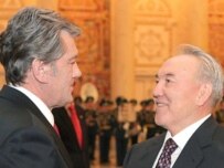 Yushchenko and Nazarbaev in Astana