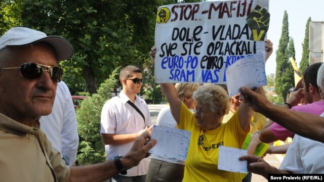Protest u organizaciji MANS-a protiv taksi, 9. jul 2012.