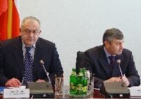 North Ossetian President Taimuraz Mamsurov (left) with Eduard Kokoity, the leader of the breakaway Georgian region of South Ossetia (file photo) (ITAR-TASS)