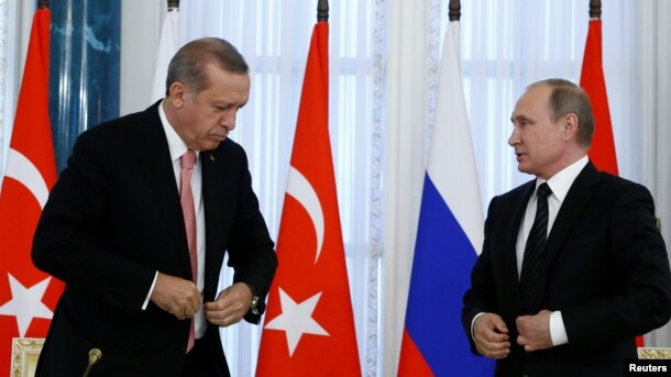 ABŞ politoloqları deyirlər ki, Erdoğan Putinlə Vaşinqtona acıq vermək üçün görüşüb