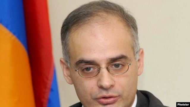 Opposition negotiator Levon Zurabian accused the government of breaking a promise.