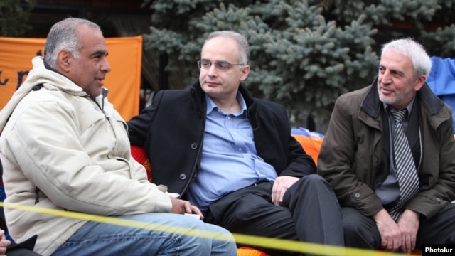 Armenia - Levon Zurabian (C) and Aram Manukian (R) of the Armenian National Congress visit fellow opposition leader Raffi Hovannisian in Yerevan's Liberty Square, 13Mar2013.