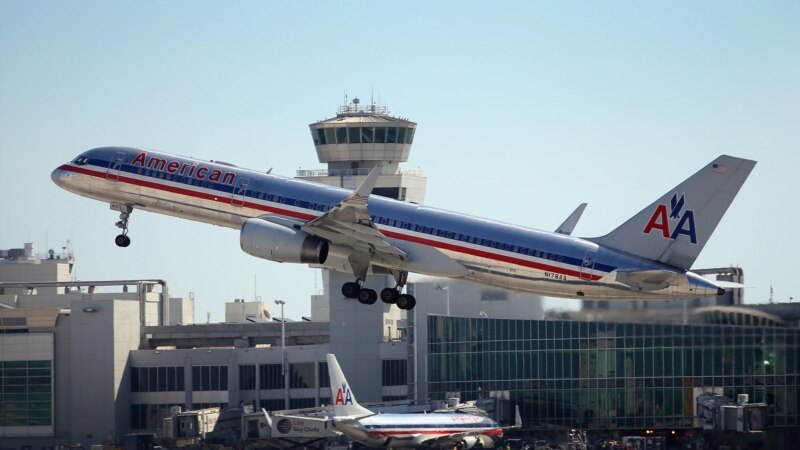Пілёт лайнэра American Airlines памёр падчас палёту