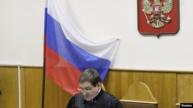 Judge Viktor Danilkin read the guilty verdict in the Khodorkovsky case to the court last December. 