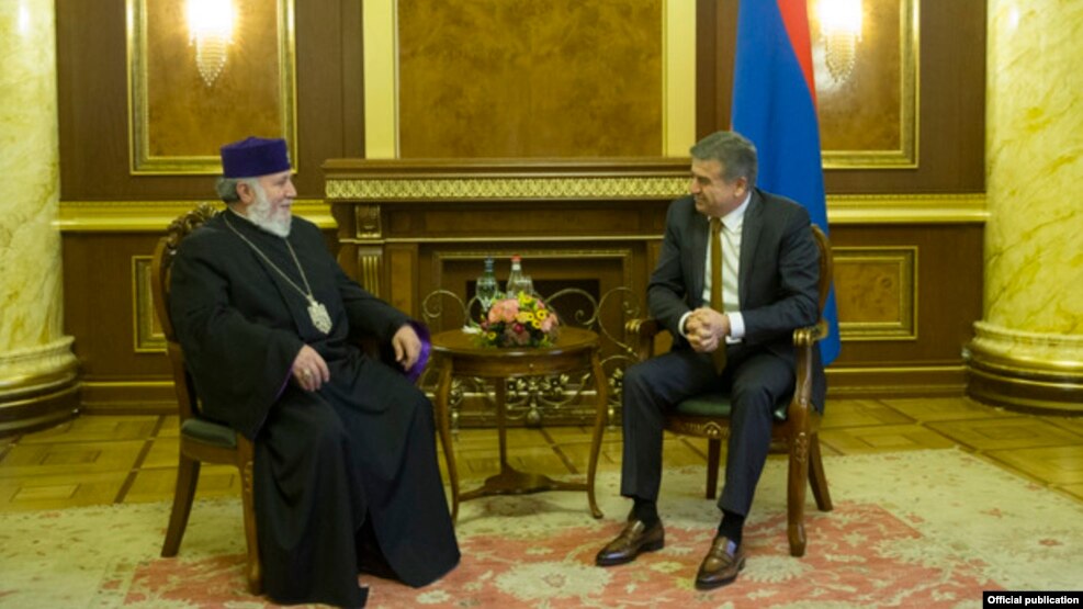 Վարչապետը կառավարությունում հյուրընկալել է Ամենայն Հայոց կաթողիկոսին
