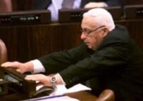 Will Sharon seek a nationwide referendum to gain support for his plan?