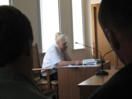 Ales Byalyatski in a Belarusian court in August 2009