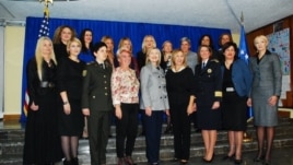 Na dodjeli priznanja, sa Hillary Clinton i uspješnim ženama iz drugih zemalja