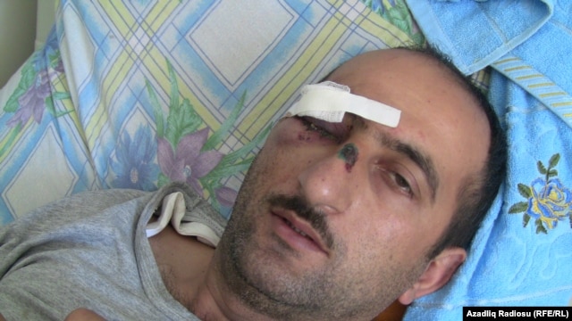 Azerbaijan -- Idrak Abbasov, a Zerkalo correspondent, was hospitalized in Baku yesterday with a concussion and injuries.  19Apr2012