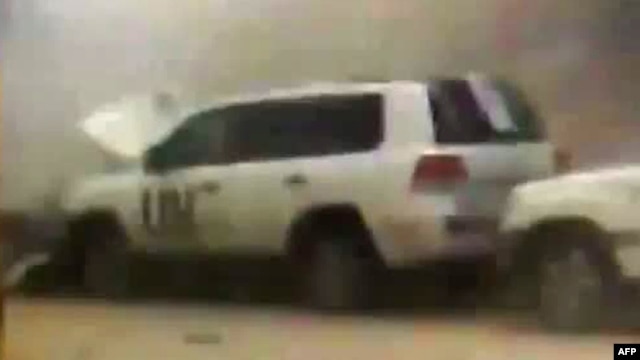 An image allegedly shows a UN observers convoy seconds after a roadside bomb exploded in front of it in Khan Sheikhun on May 15.