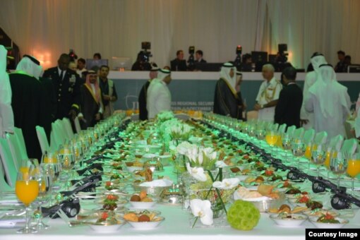 F03D0CD3 E6CD 4452 9011 7EAED536A61C mw510 mh360 s وزیر دفاع آمریکا در بحرین: اجازه نخواهیم داد ایران فریبمان دهد