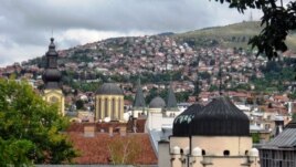 Sarajevo: Pogled na sinagogu, džamiju, rimokatoličku i pravoslavnu crkvu