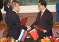 Presidents Vladimir Putin (left) and Hu Jintao on March 21 in Beijing (epa)