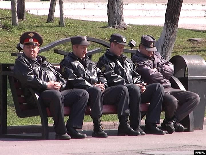 Совфед одобрил закон "О полиции". Нургалиев придумал, как обращаться к полицейским на улицах