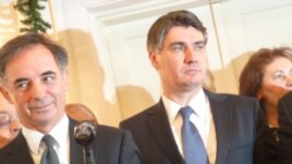 Milorad Pupovac i Zoran Milanović na domjenku u povodu Božića