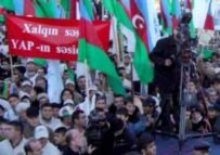 YAP demonstrators in Baku today (RFE/RL)