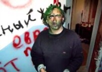 Independent journalist Aleksei Volosevich was attacked in Tashkent on November 9 by assailants who left anti-Semitic graffiti (fergana.ru)