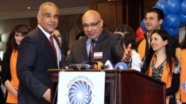 «Ժառանգություն» եւ «Ազատ դեմոկրատներ» կուսակցության ղեկավարները հայտարարում են ԱԺ ընտրություններին միասին մասնակցելու մասին: 9-ը ապրիլի, 2012թ.