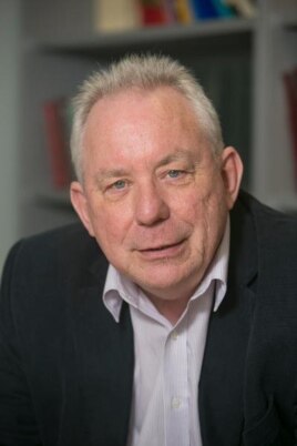 Джеффри Робертс