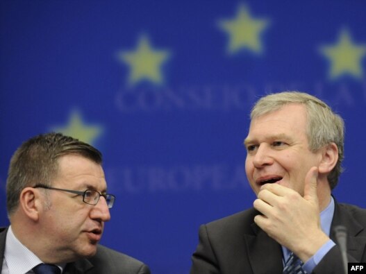 Yves Leterme i Steven Vanackere u sjedištu EU u Briselu, 25 jun 2010