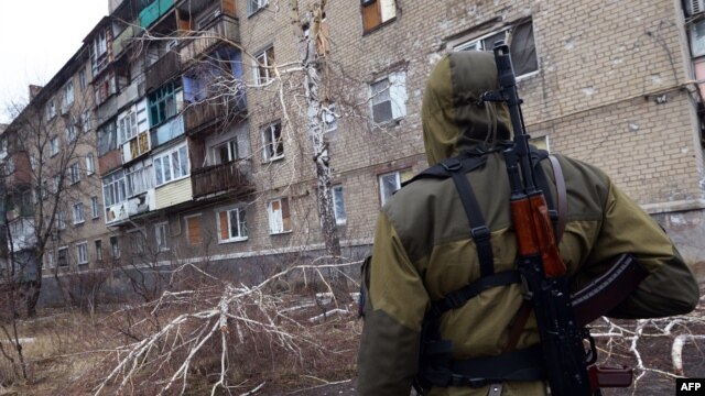 Боевик группировки «ДНР» в Макеевке. Февраль 2015 года