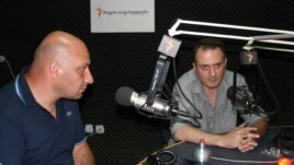 ნიკა ჩიტაძე და თენგიზ ფხალაძე რადიო თავისუფლების თბილისის სტუდიაში